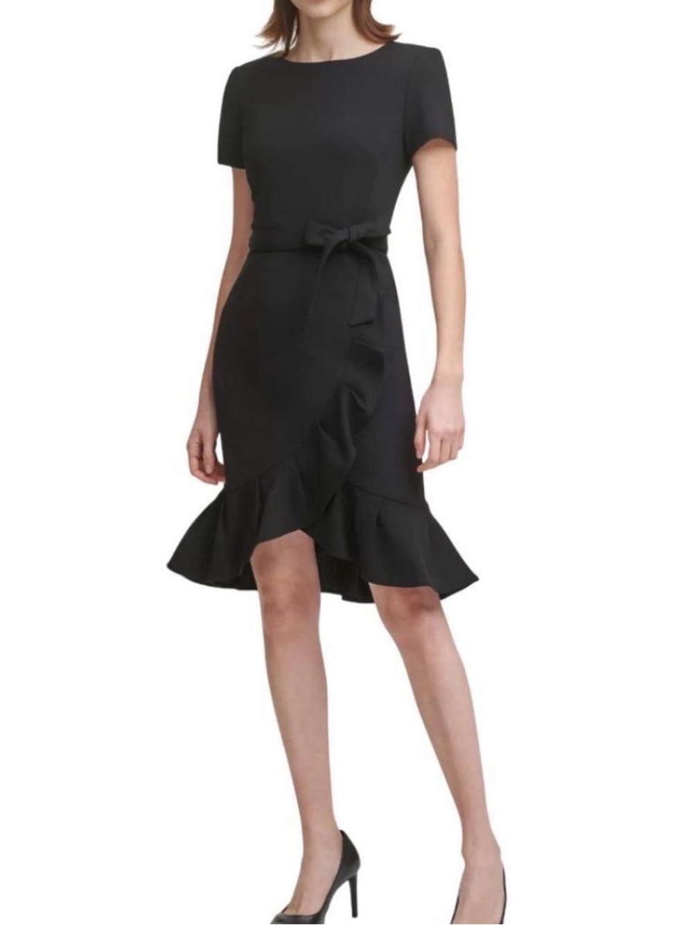 Calvin Klein Short Sleeve Ruffle Skirt
Dress Size Small EUC